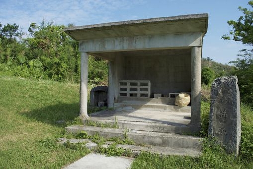 世持殿(ユージドゥン)