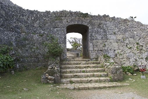 中城城跡 裏門