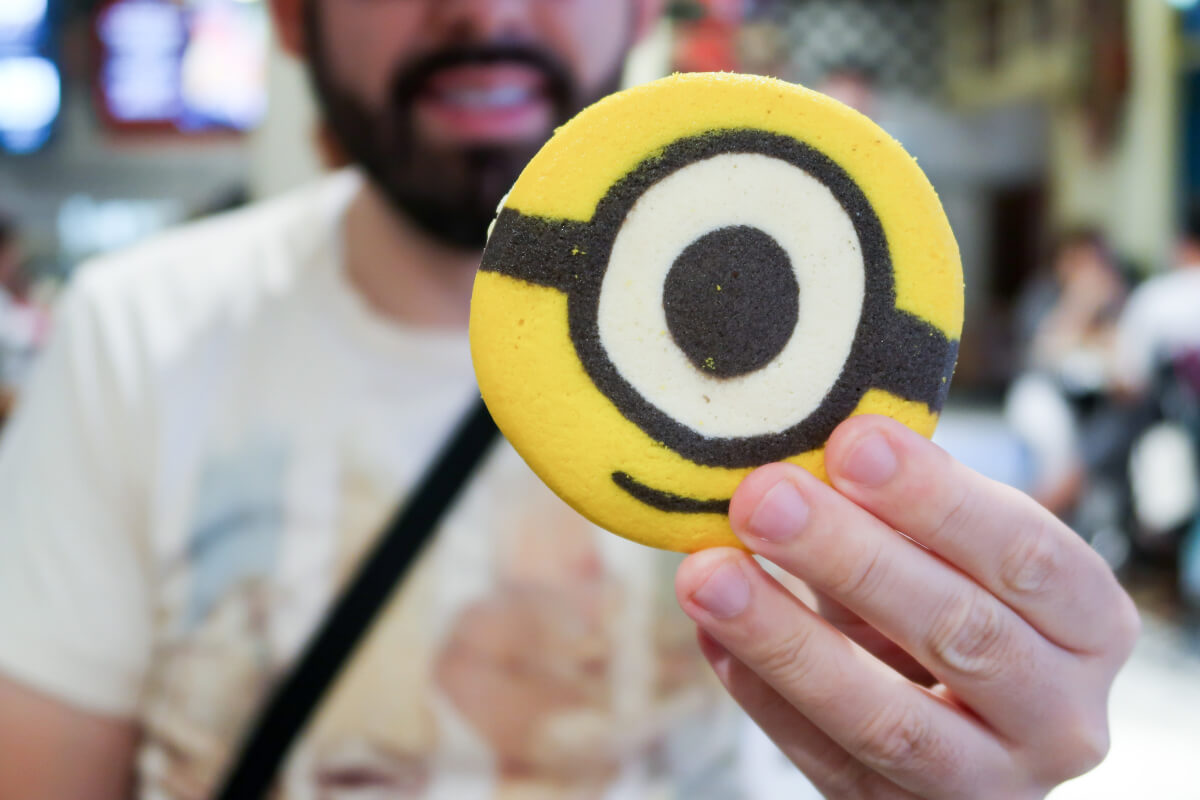 Minion Cookie Sandwich