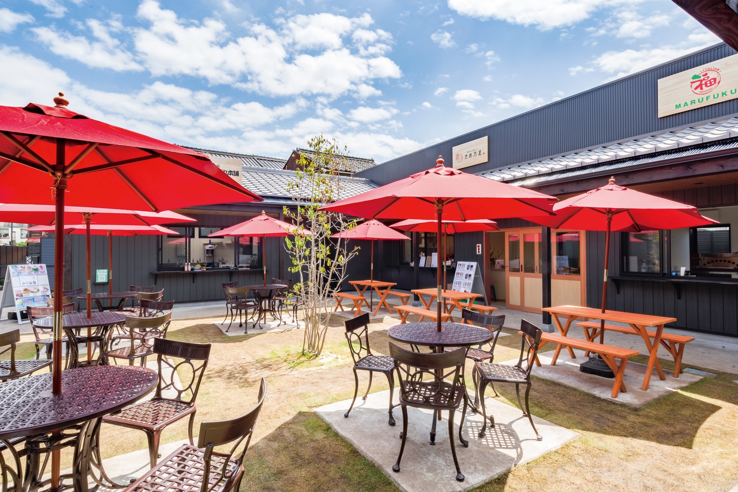 ②犬山本丸スクエア各店舗