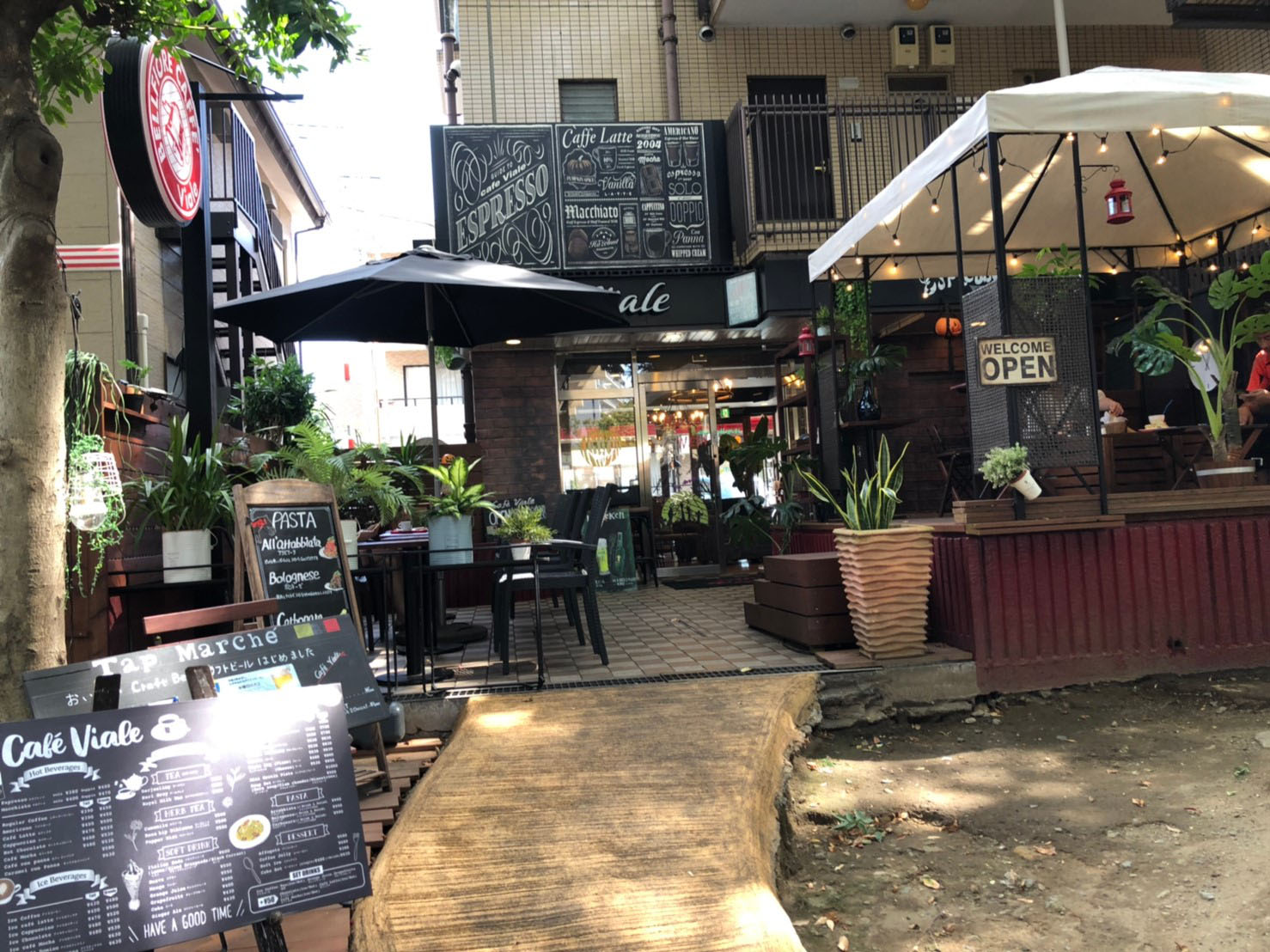 ベルフィオーレ・カフェ・ビアーレ | Belfiore cafe Viale