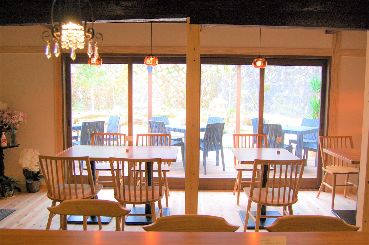 ⑦庭カフェ 御山(みやま)