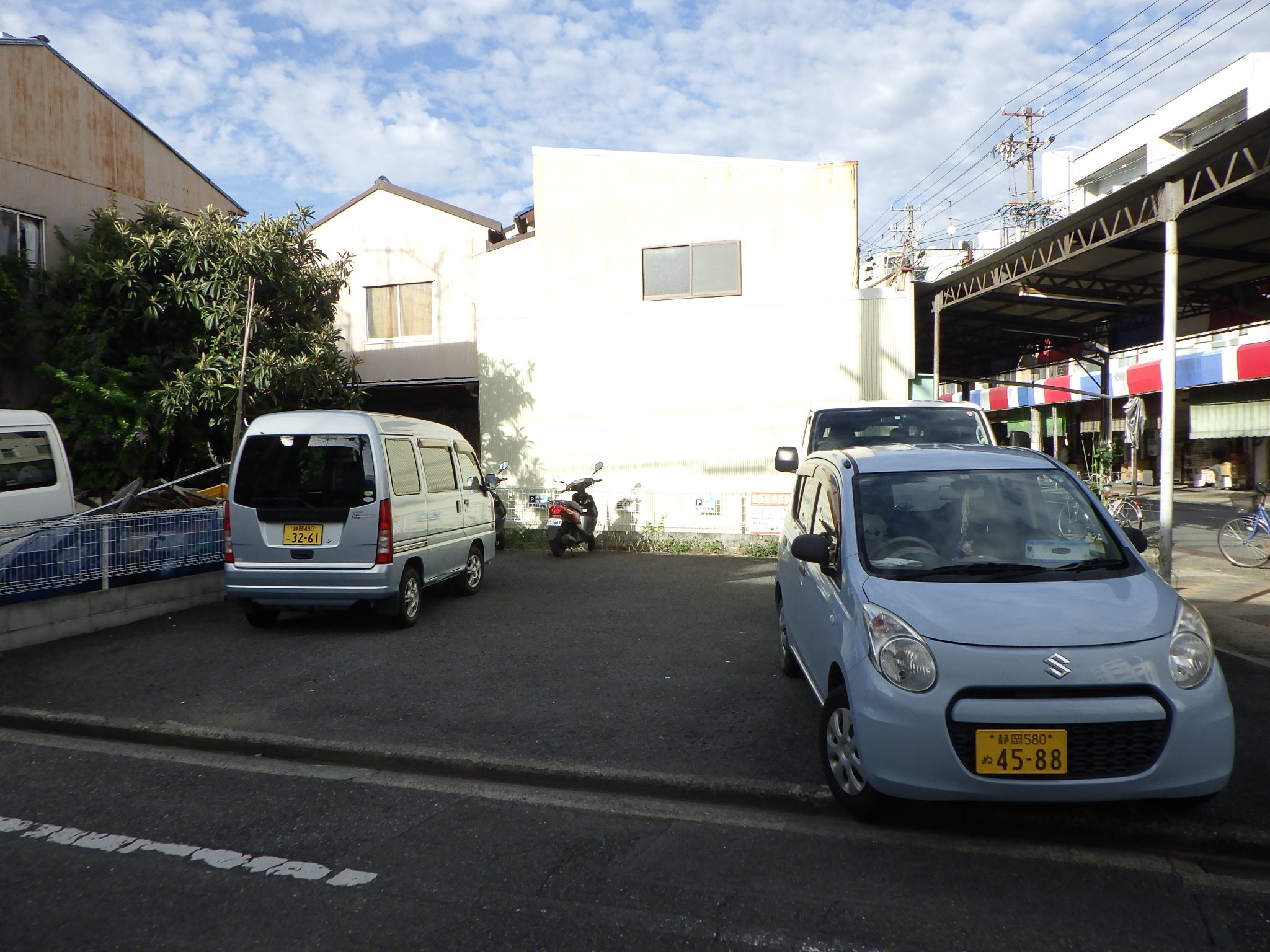 青木青果店専用駐車場