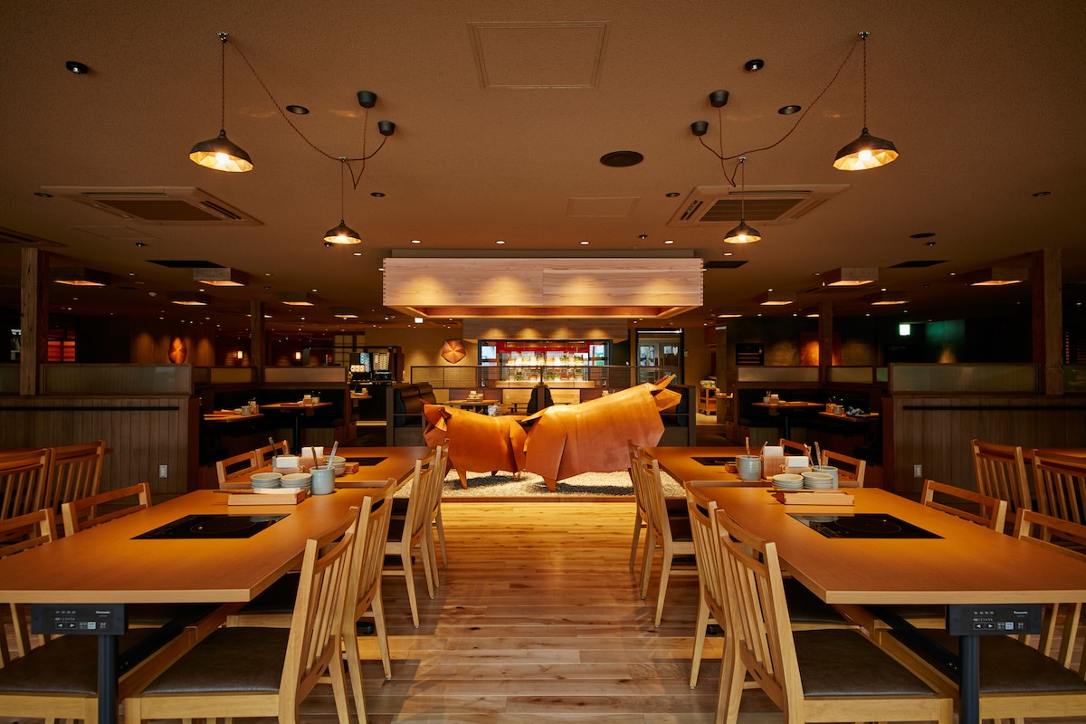 Mo-Mo-Paradise, Kabukicho Honten