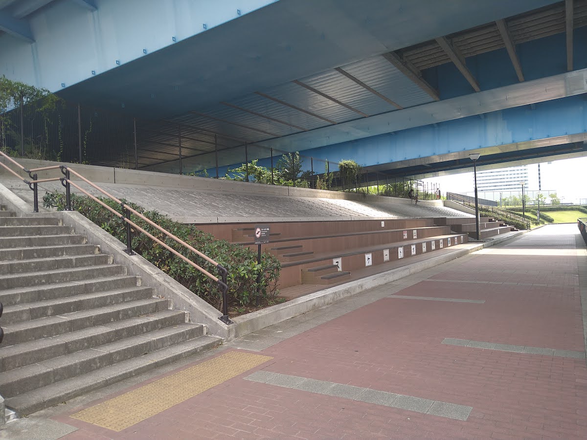 Rest area under the bridge