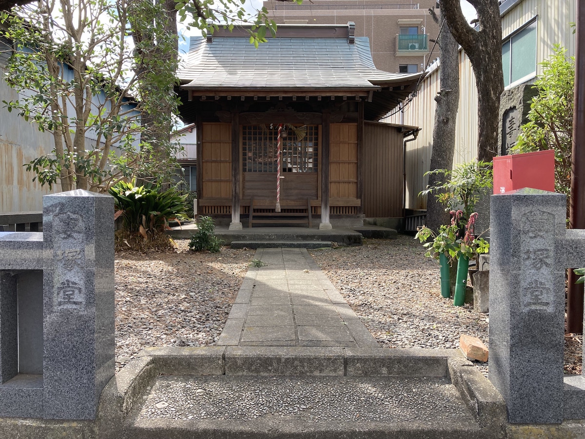 妻塚観音堂(さいづかかんのんどう)