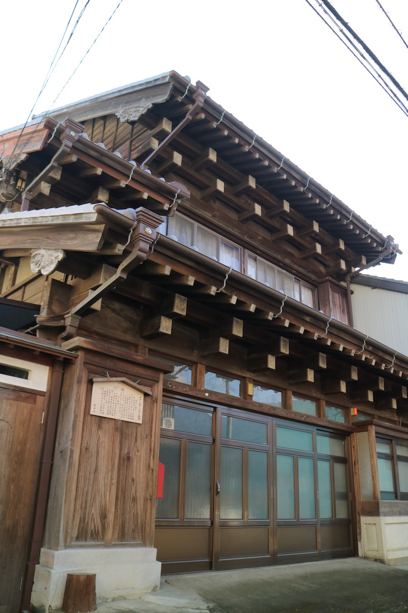 由比の家並み(せがい造り)