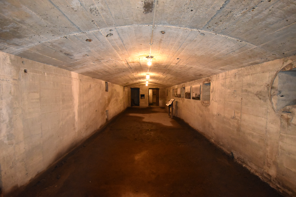 串良基地地下第一電信室