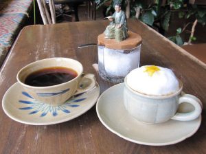 ⑬ 長屋門珈琲 カフェ・ティカル