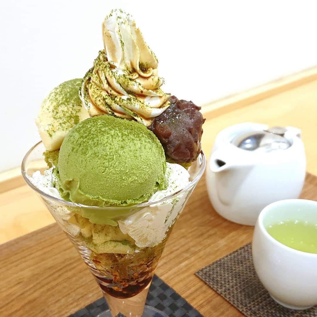 昭和の街(中央通り)