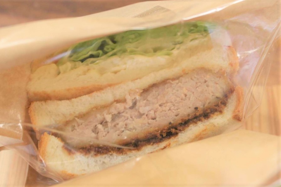 おかどめ幸福駅／黒豚キッチンKUMAKURO　幸福駅店