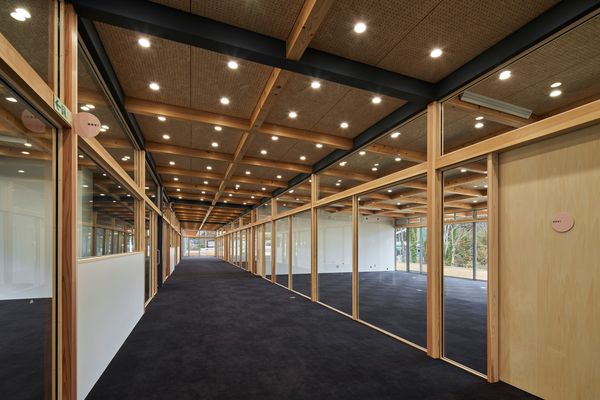 神山まるごと高専　オフィス