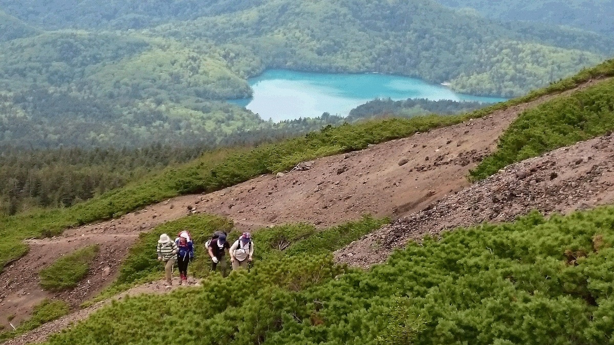 雌阿寒岳登山