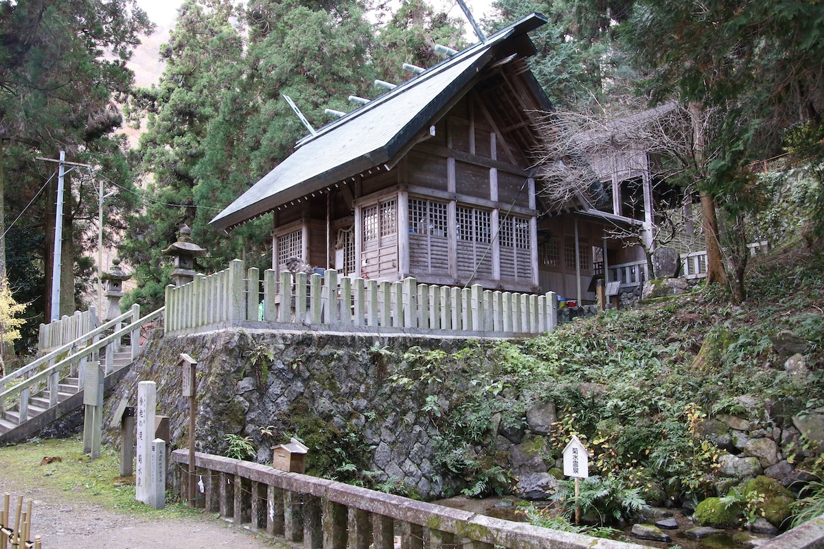 養老神社・菊水泉
