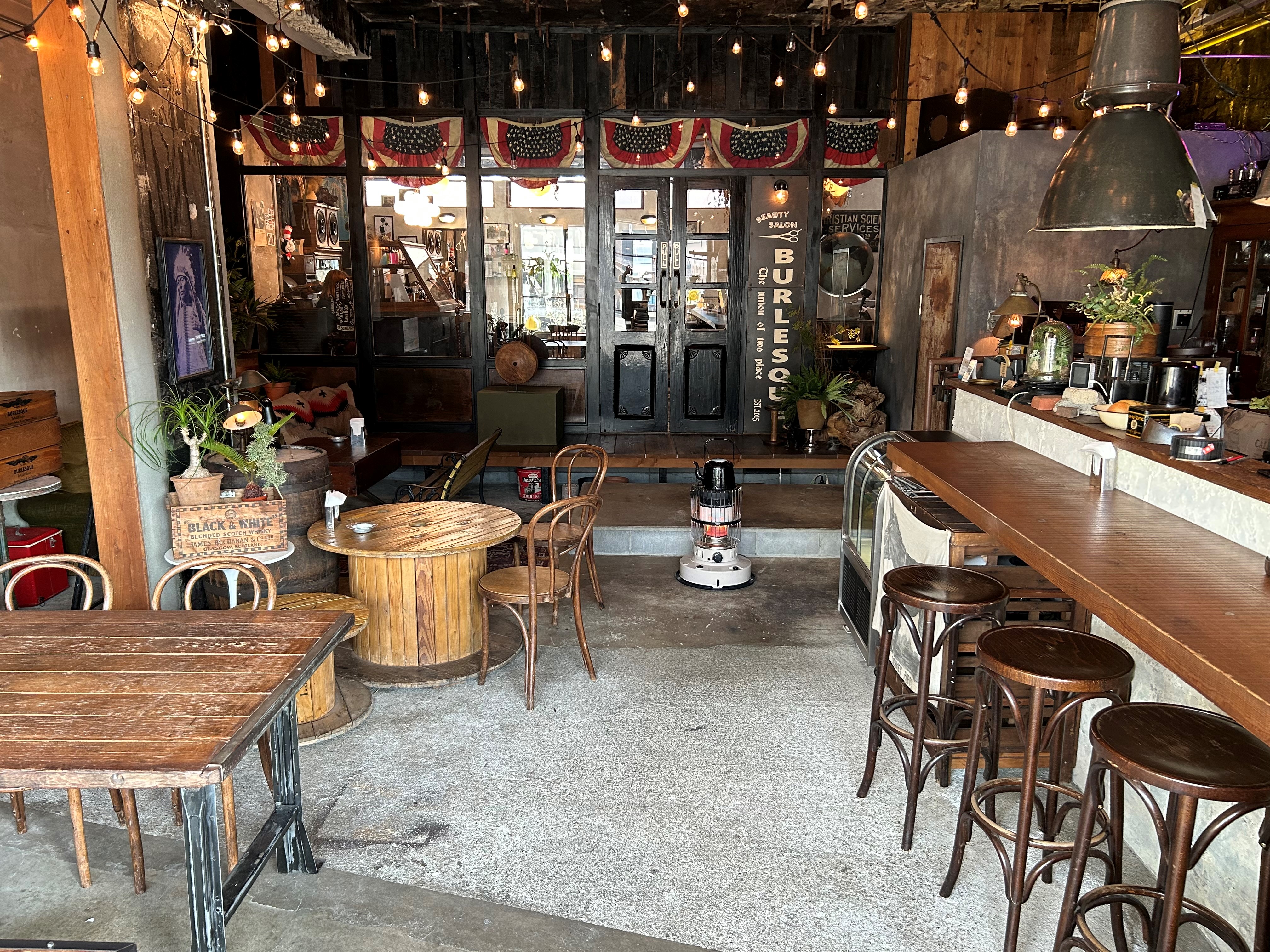 BURLESQUE BeautySalon&EATSPACE