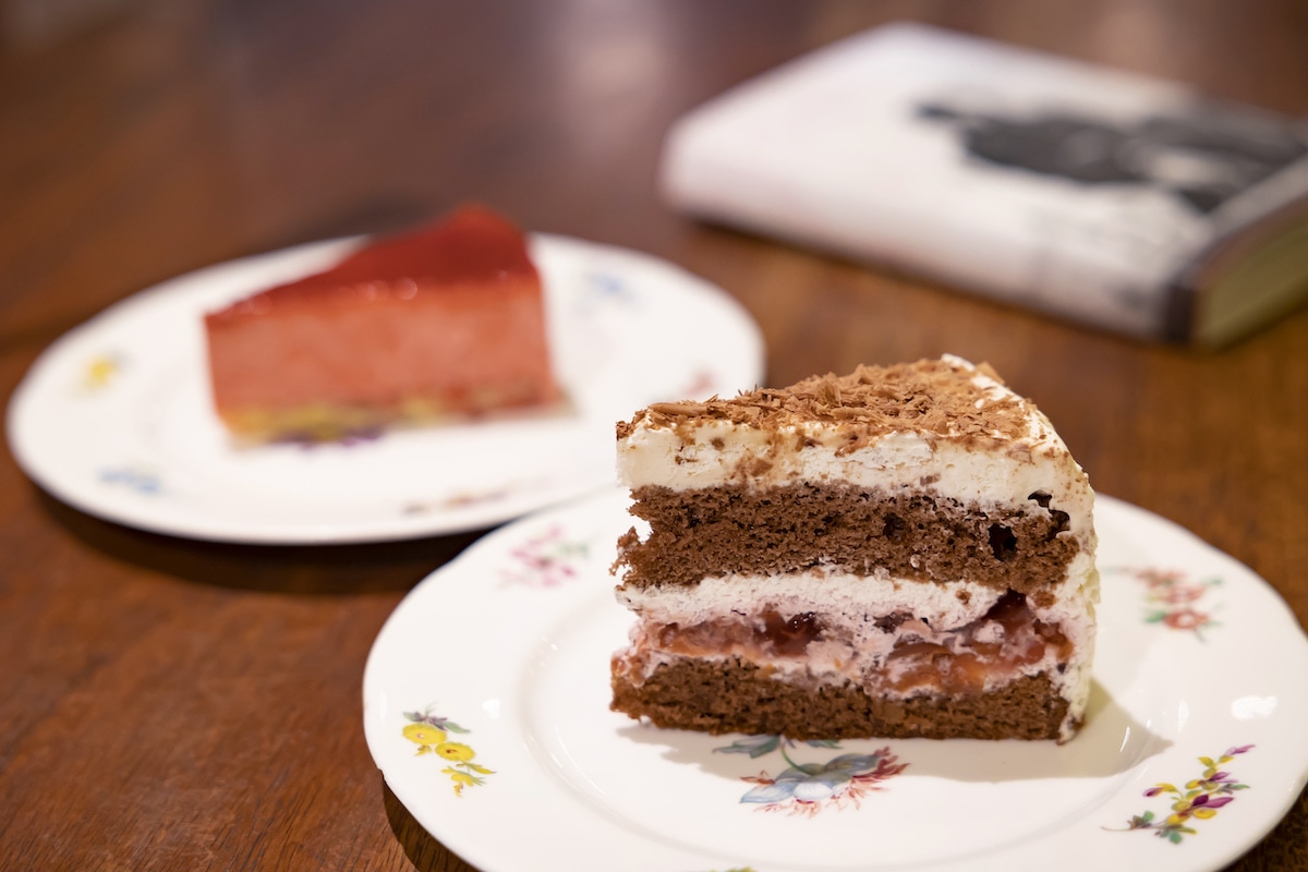 ベーカリーカフェ明治堂