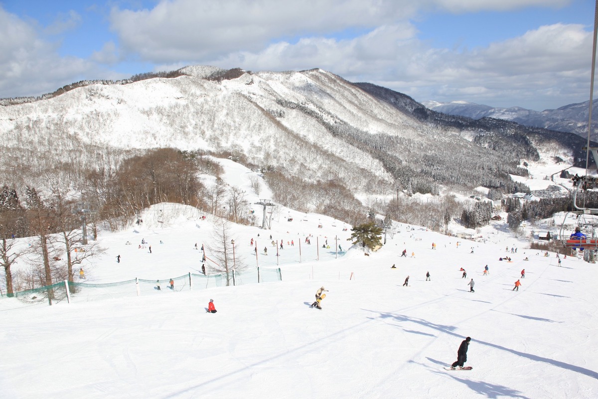 Hachi kita ski resort