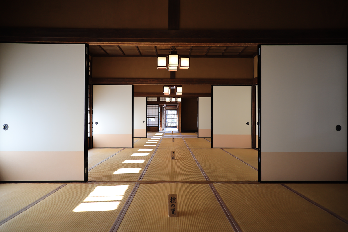 9：床下に5つの壺　能舞台に変化する「一の間」