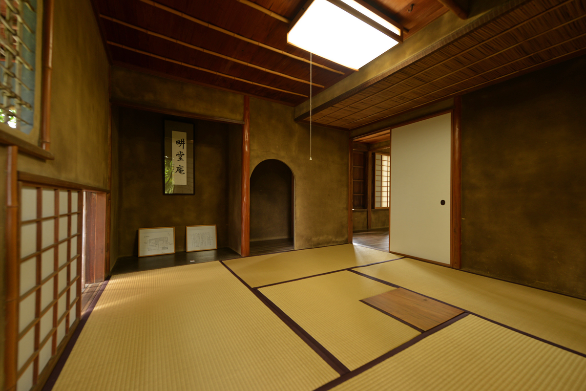 11:わびに徹した草庵茶室
