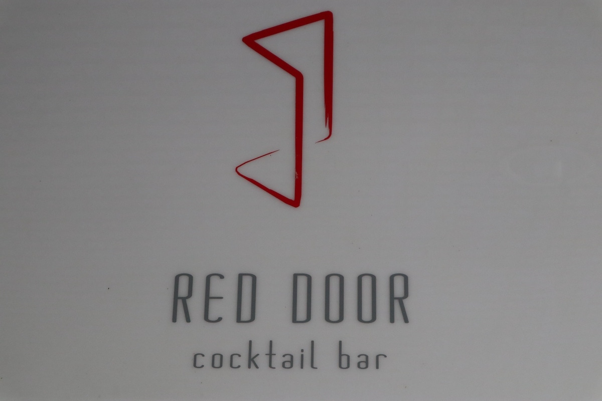 Cocktail bar RED DOOR