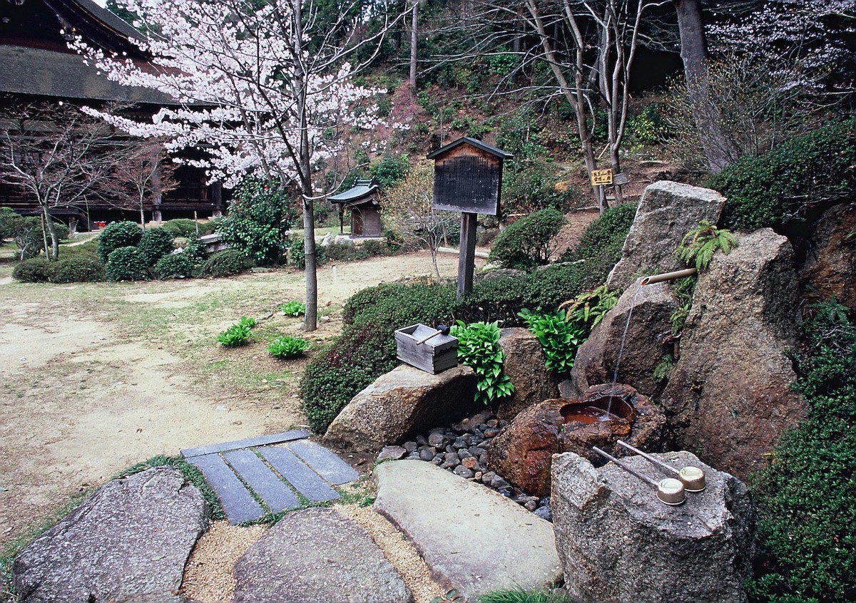 Zensuiji Temple (Konan Sanzan)