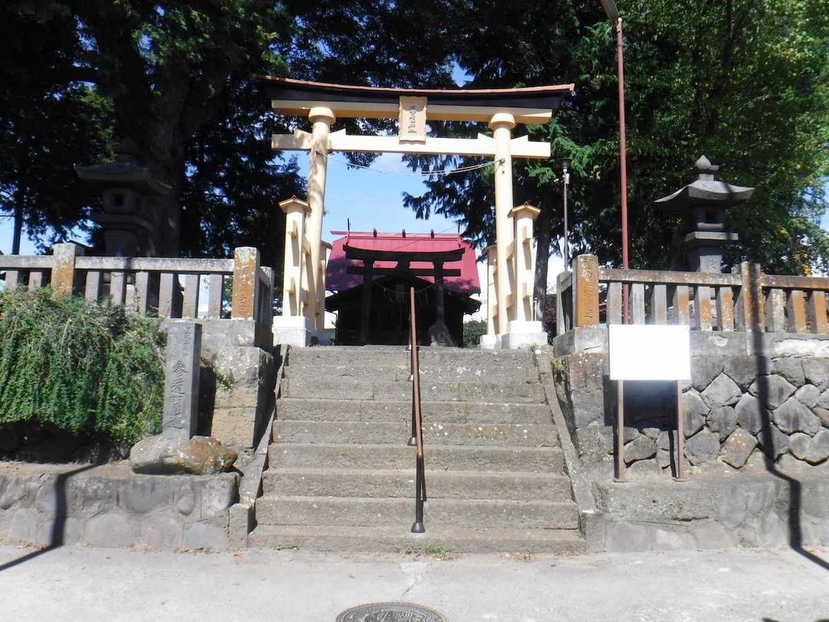 塩名田神社's image 1