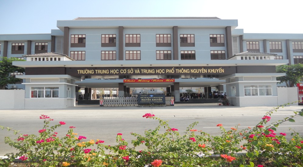 Nguyen Khuyen School's image 5