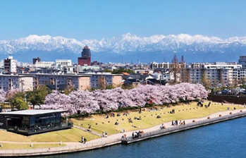 富岩運河環水公園(天門橋)