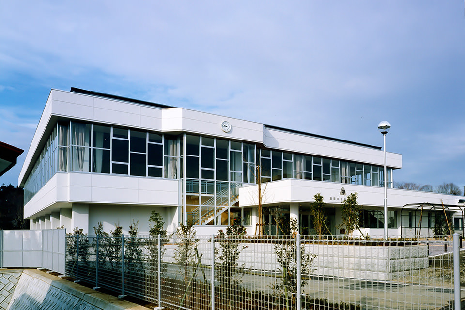 栗原市立（旧 瀬峰町立）瀬峰中学校体育館