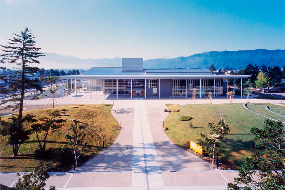 「伝国の杜」置賜文化ホール・米沢市上杉博物館