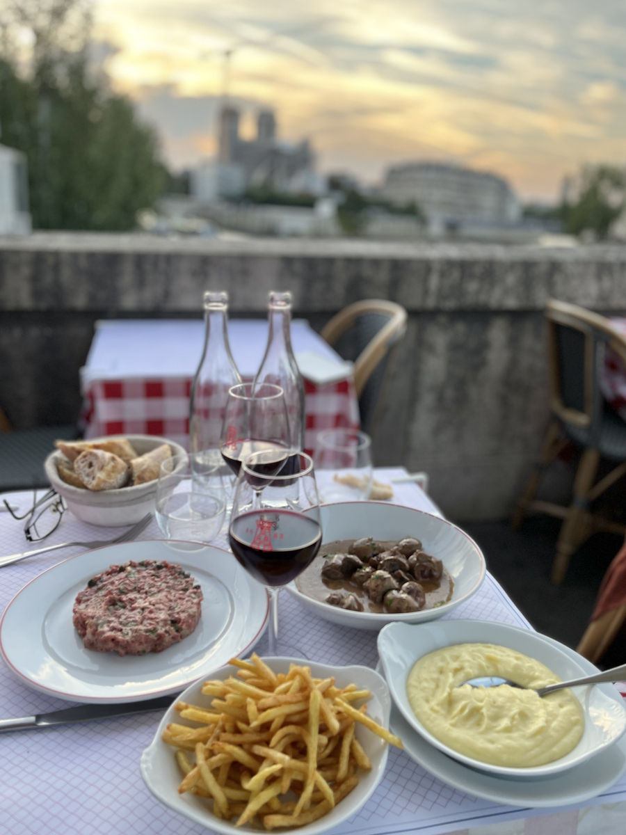 La Rôtisserie d'Argent - 1582年創業 Tour d’Argentのカジュアル版レストラン。